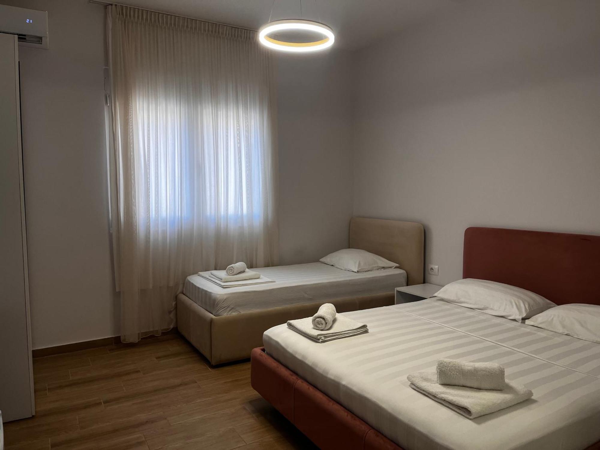 Vlorë Lian'S Rooms מראה חיצוני תמונה