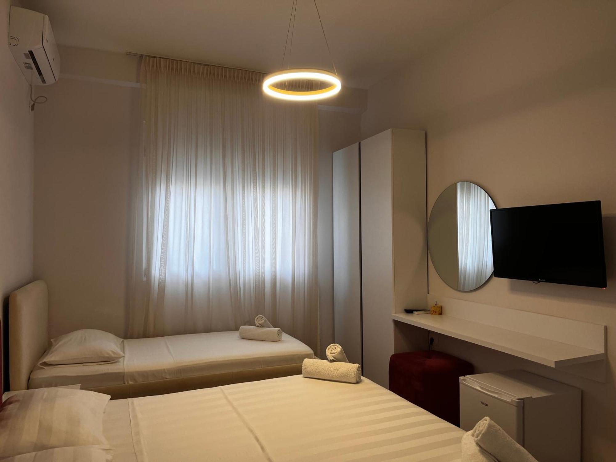 Vlorë Lian'S Rooms מראה חיצוני תמונה