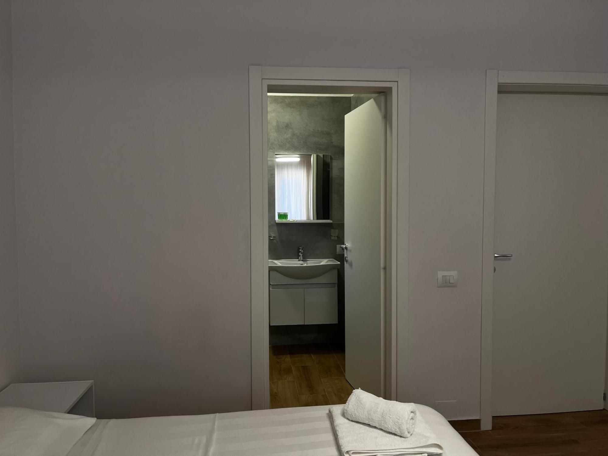 Vlorë Lian'S Rooms מראה חיצוני תמונה